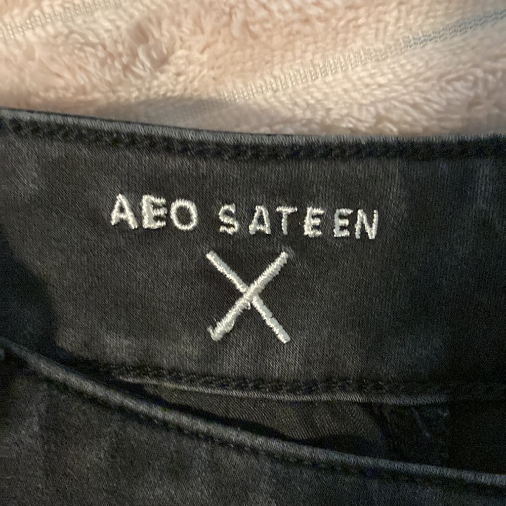 AEO Denim Shorts Super Super Stretch High Rise Shortie Size 2 in Black Wash - Picture 4 of 5
